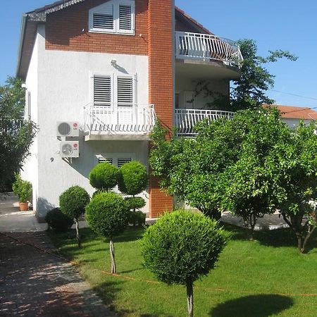 D.O.O. Yury Apartment Трогир Екстериор снимка