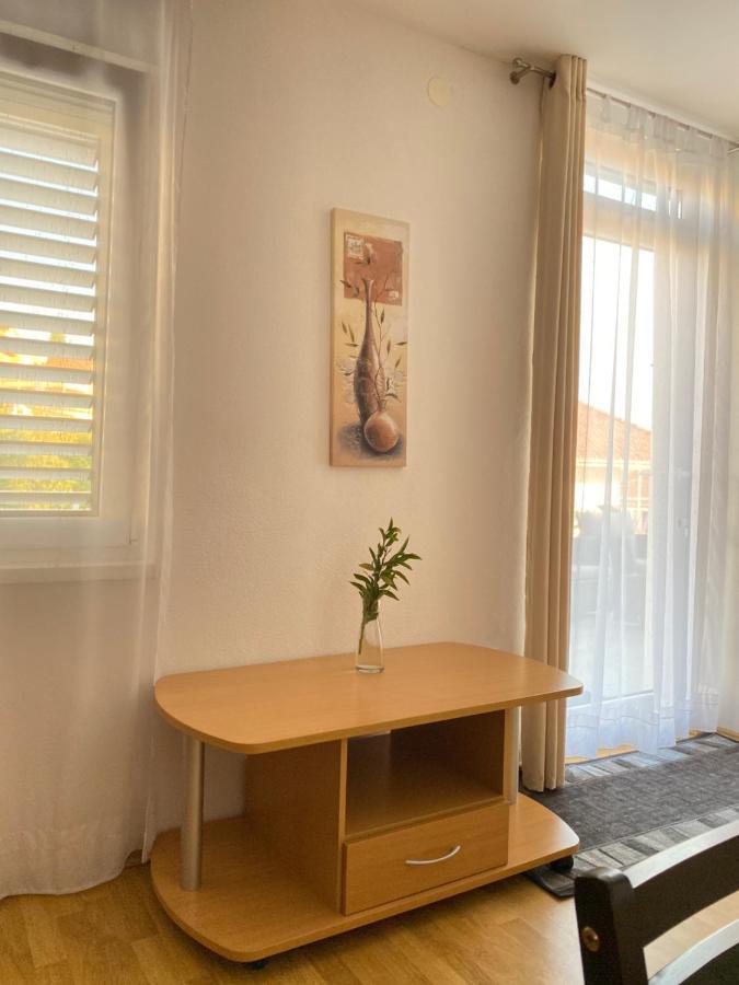 D.O.O. Yury Apartment Трогир Екстериор снимка