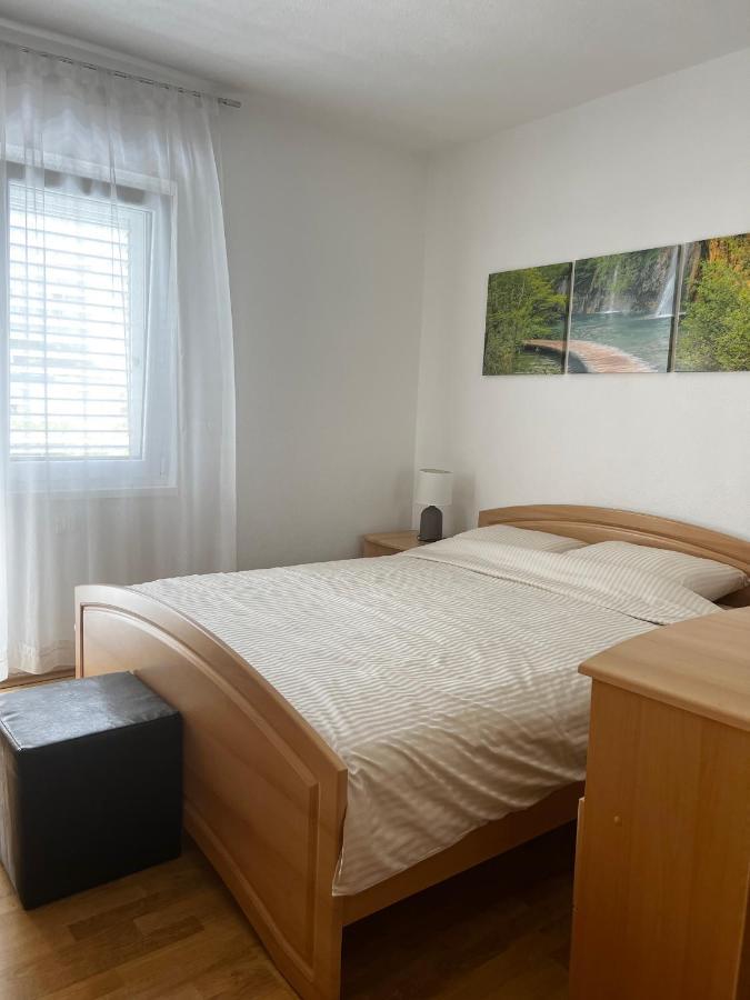 D.O.O. Yury Apartment Трогир Екстериор снимка