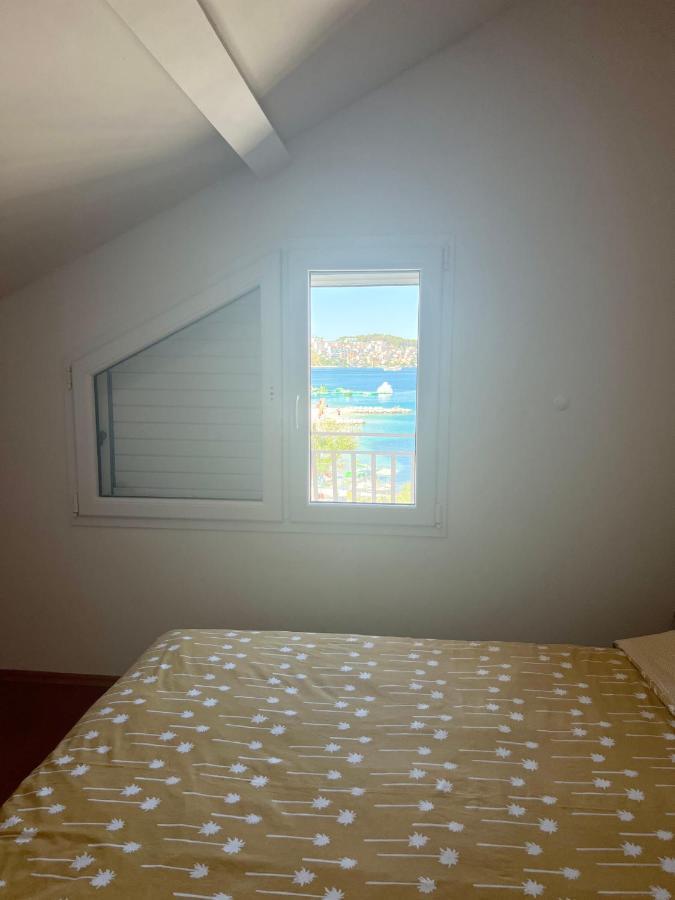 D.O.O. Yury Apartment Трогир Екстериор снимка