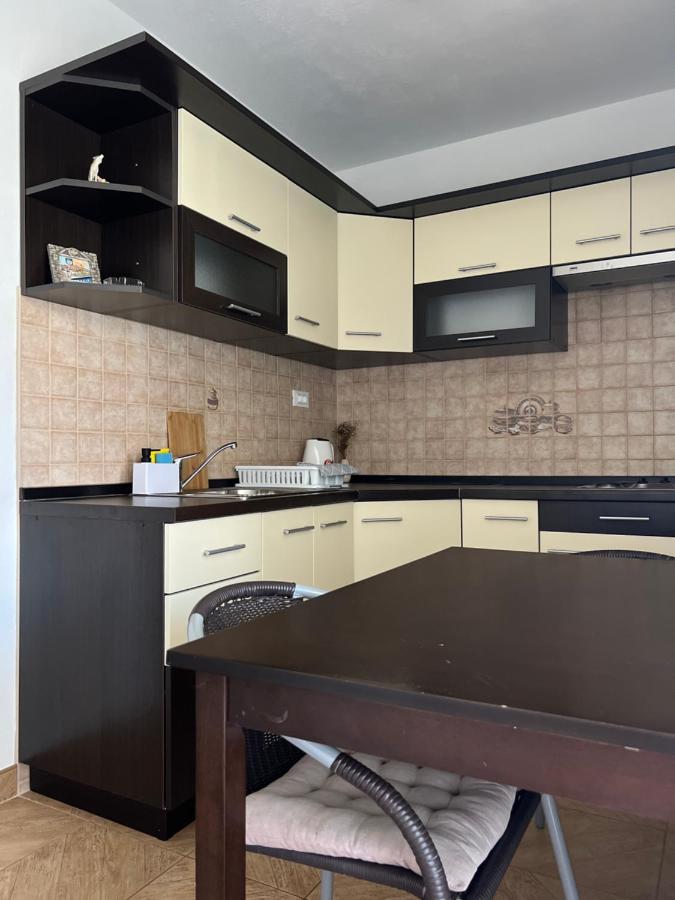 D.O.O. Yury Apartment Трогир Екстериор снимка