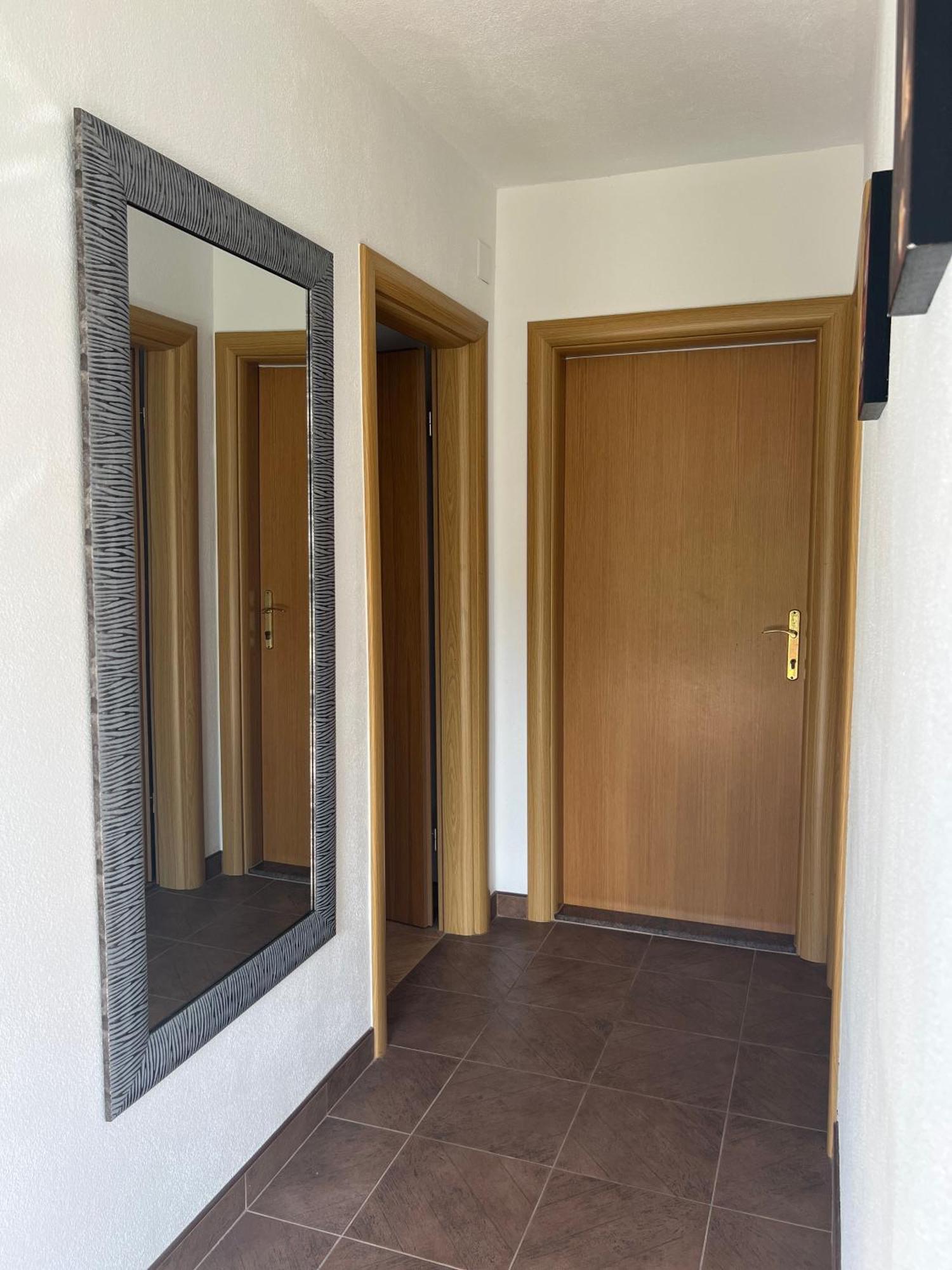 D.O.O. Yury Apartment Трогир Екстериор снимка