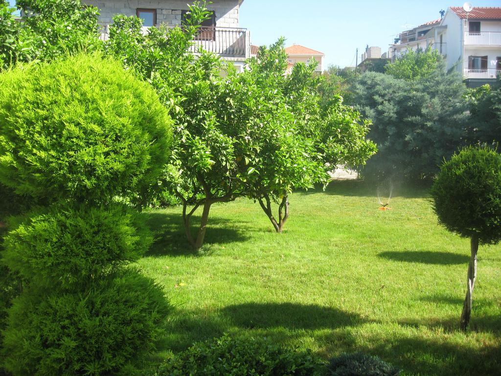 D.O.O. Yury Apartment Трогир Екстериор снимка